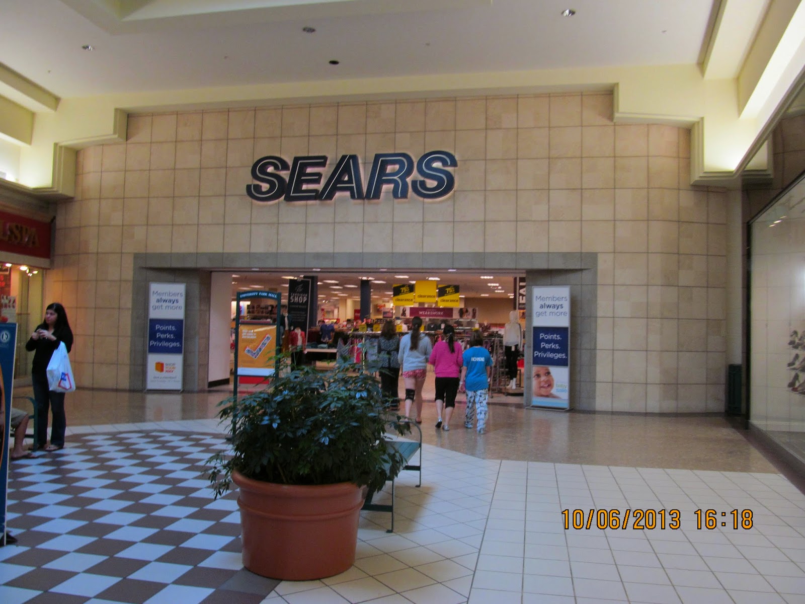 Trip to the Mall University Park Mall (Mishawaka, IN)