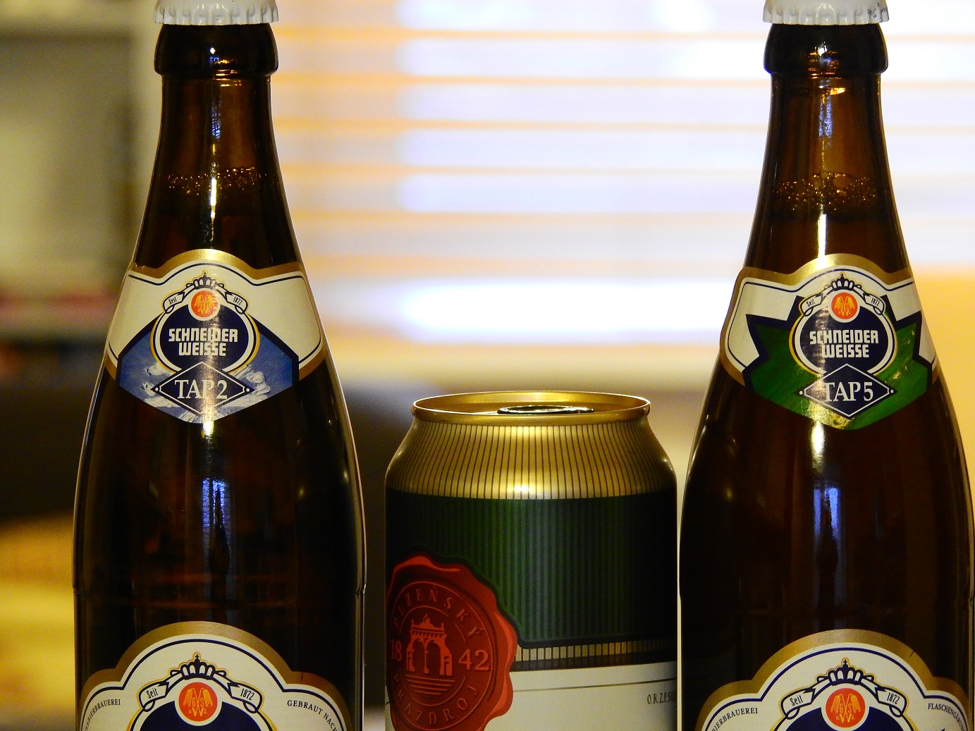 Schneider weisse набор с кружкой пивной. Schneider weisse нефильтрованное. Schneider weisse набор с кружкой пивной. Пиво шнайдер вайс тап 1. Schneider weisse пиво.