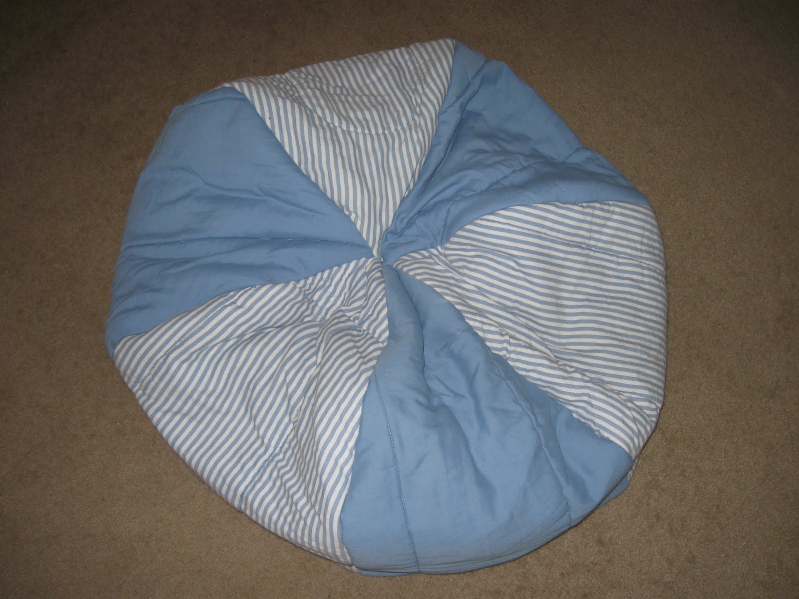 comforter-bean-bag-chair-tutorial-ash-tree-meadow