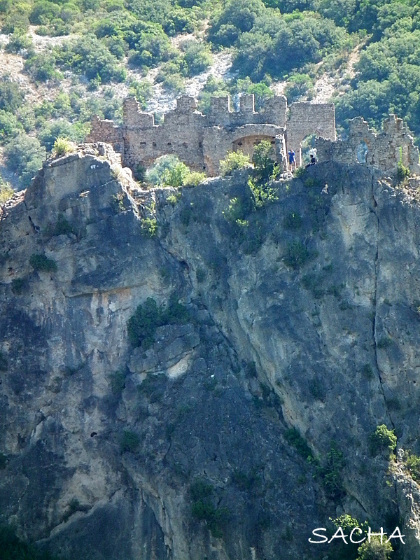 Un jour....Une photo ! Le château du Géant " St GuilhemleDésert