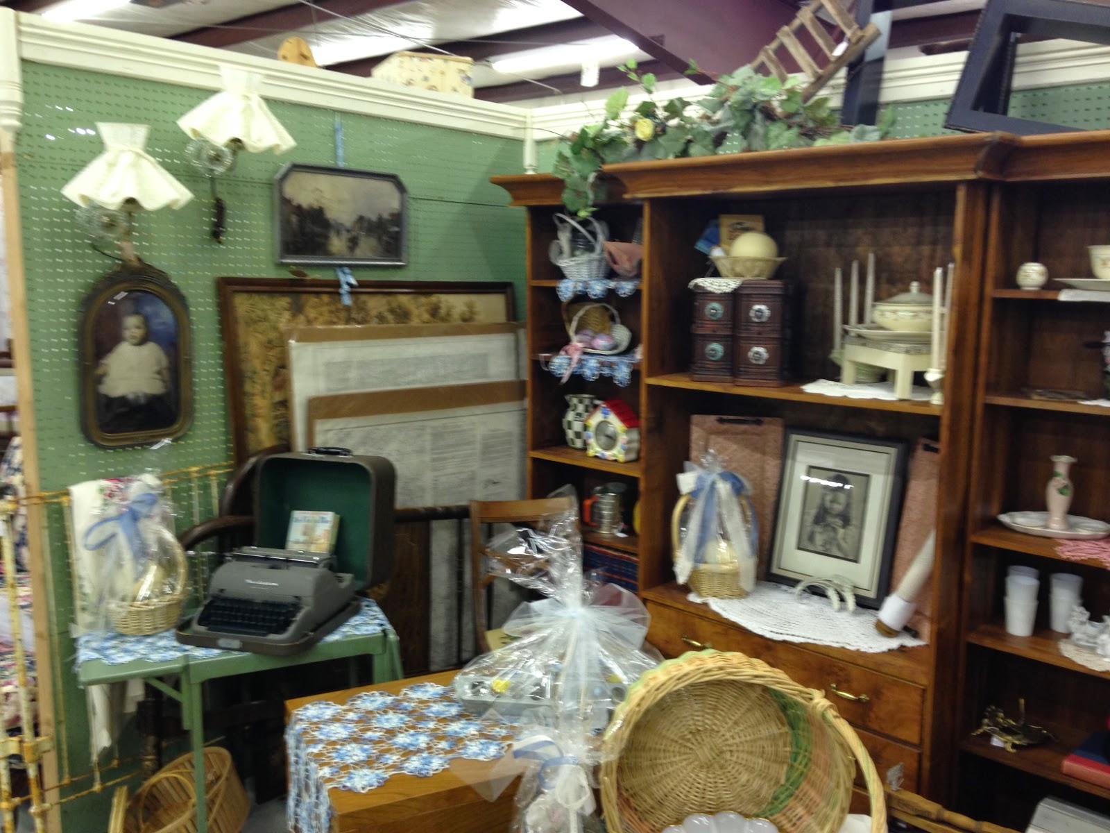 Pollyanna Reinvents Antique Booth Display Awesomeness!