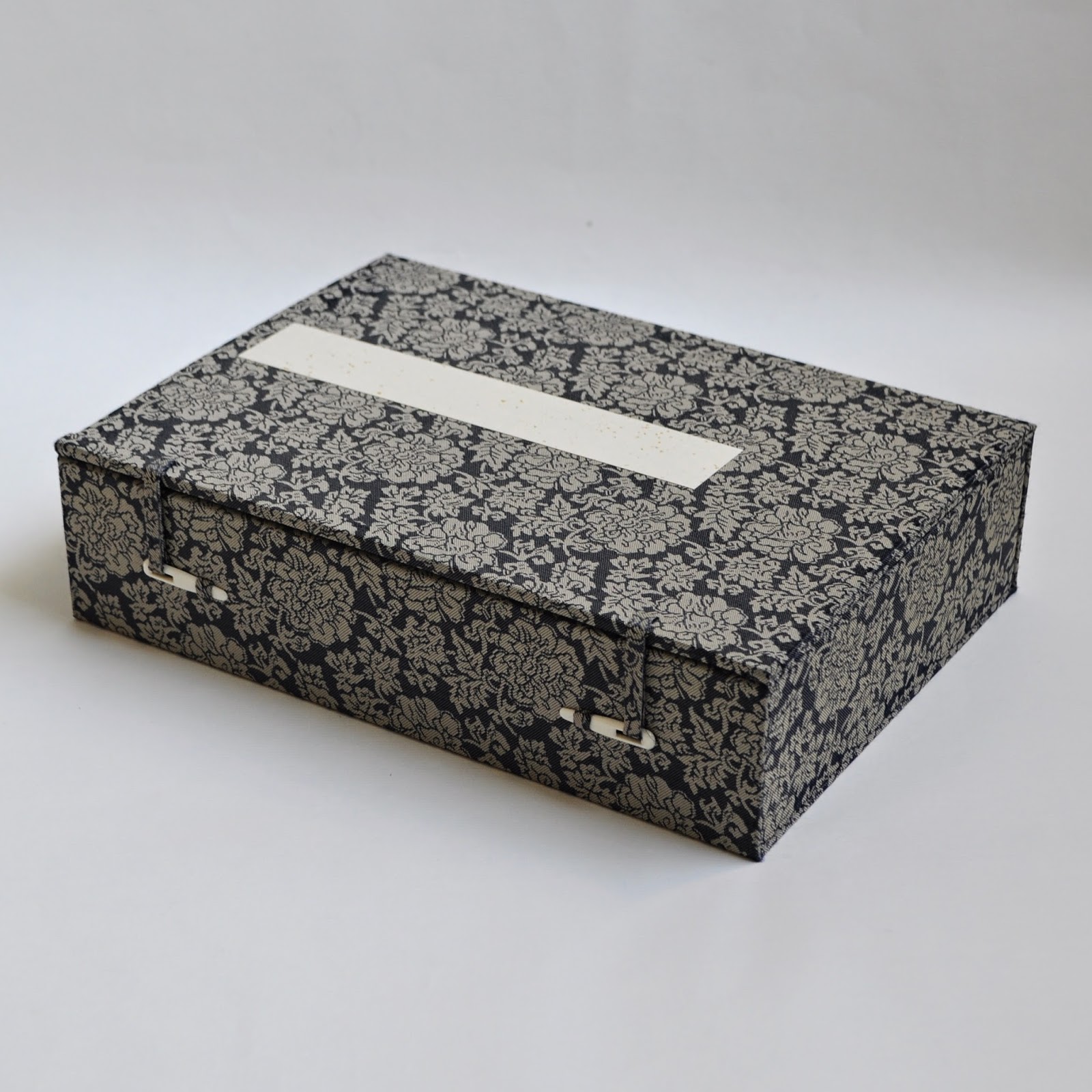 JADE BOOKBINDING STUDIO JAPANESE BINDING