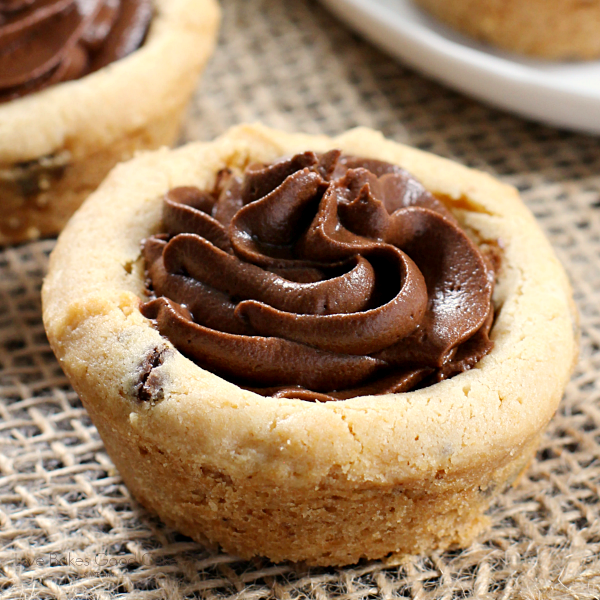 Chocolate Chip Cookie Cups with Chocolate Buttercream Frosting Love Bakes Good Cakes