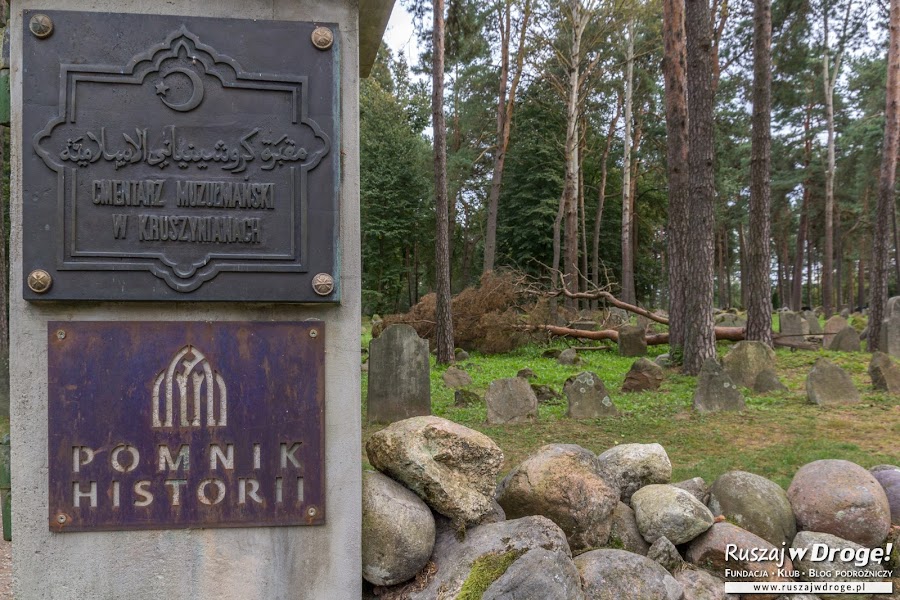 Zabytkowy cmentarz w Kruszynianach