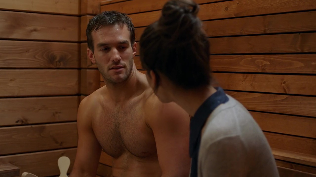 Andy Favreau shirtless in The Mick 1-12 "The Wolf" .