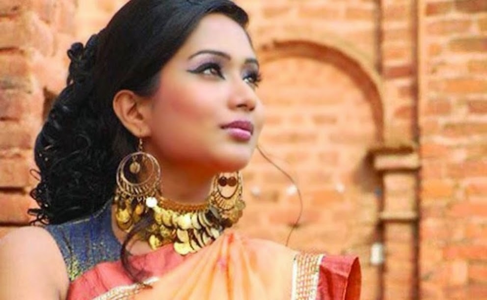BD Celebrity Zakia bari Momo beautiful Photos 2015