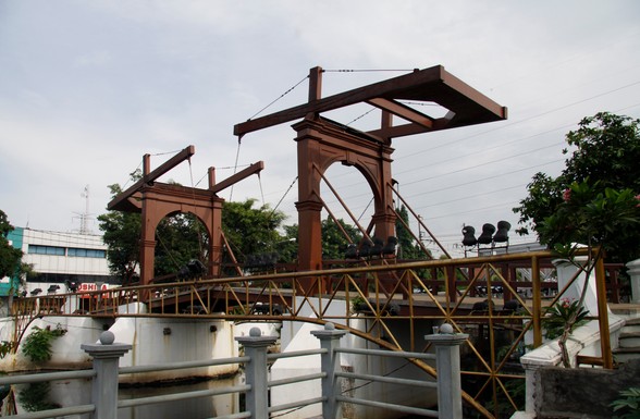 Pesona Keindahan Wisata Jembatan Kota Intan di DKI Jakarta Barat