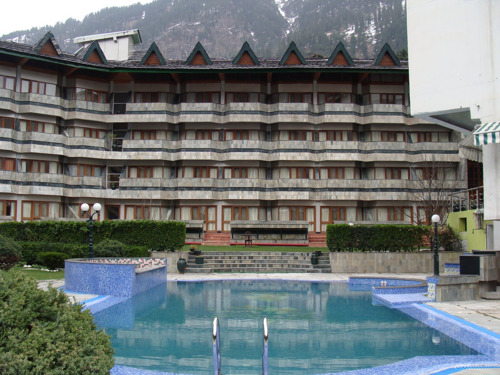 Cheapest and Best Hotel Package for Manali