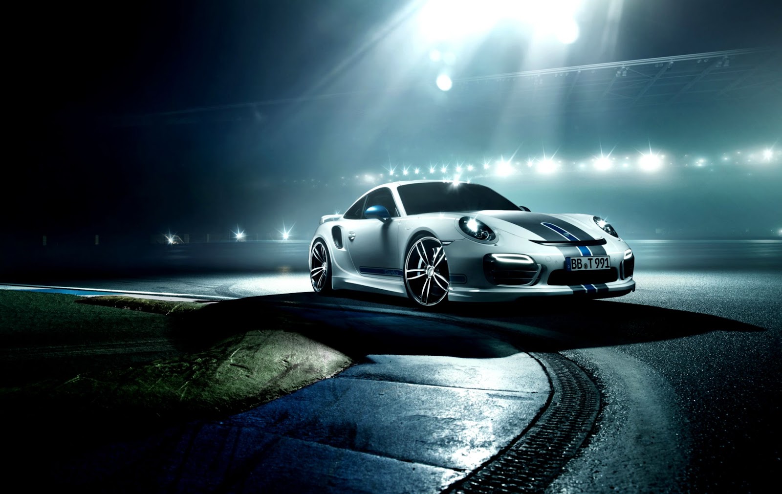 2014 Porsche 911 Turbo S White
