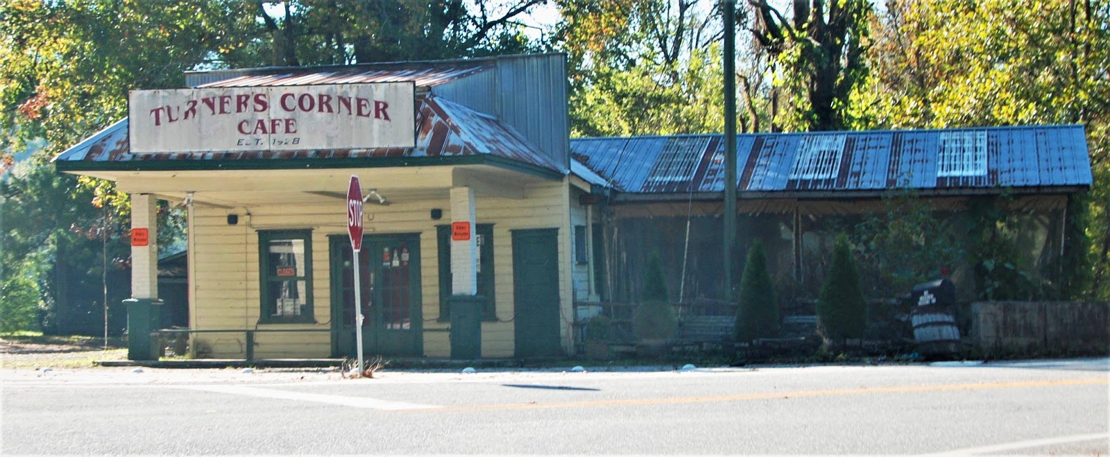 The Old Turner's Corner Cafe in White County