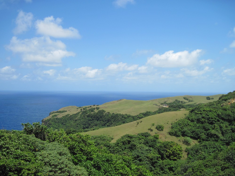 Mike Pua's Blog: Marlboro Hills of Batanes