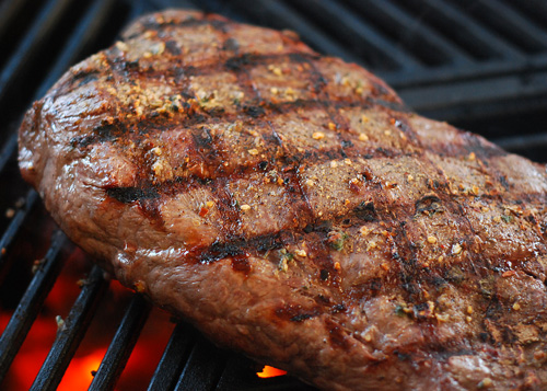 flat iron steak, Craycort cast iron grate, grill dome steak recipe