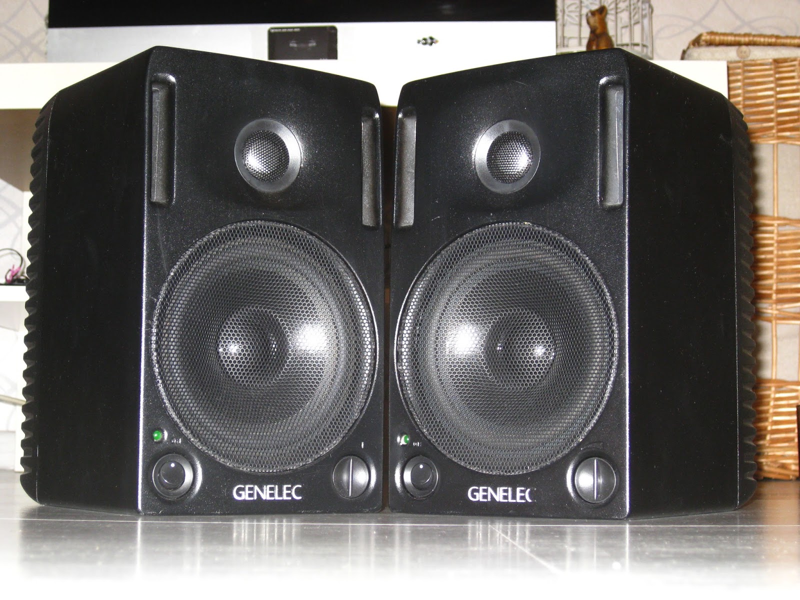 Genelec 1029A / Genelec HT205 / Genelec 8030A Active Studio Reference Monit...