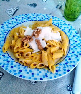 pasta alla crema di carote e noci