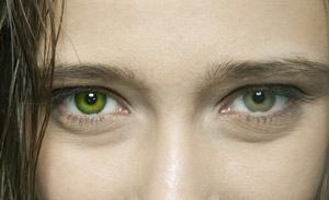 comment augmenter la couleur des yeux