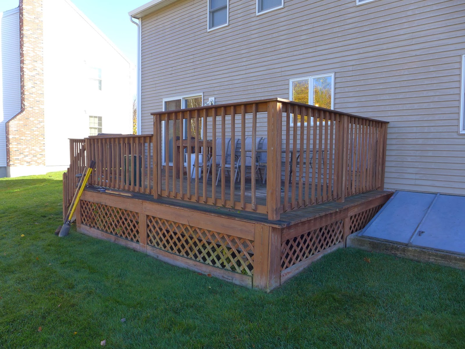 Nails and Sawdust Dogs, Decks and Digit Damage