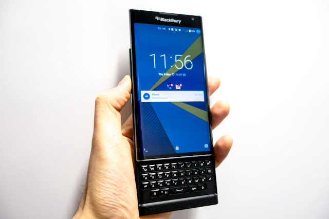 BlackBerry Segera Luncurkan Smartphone dengan Kamera Tersebunyi blackberry