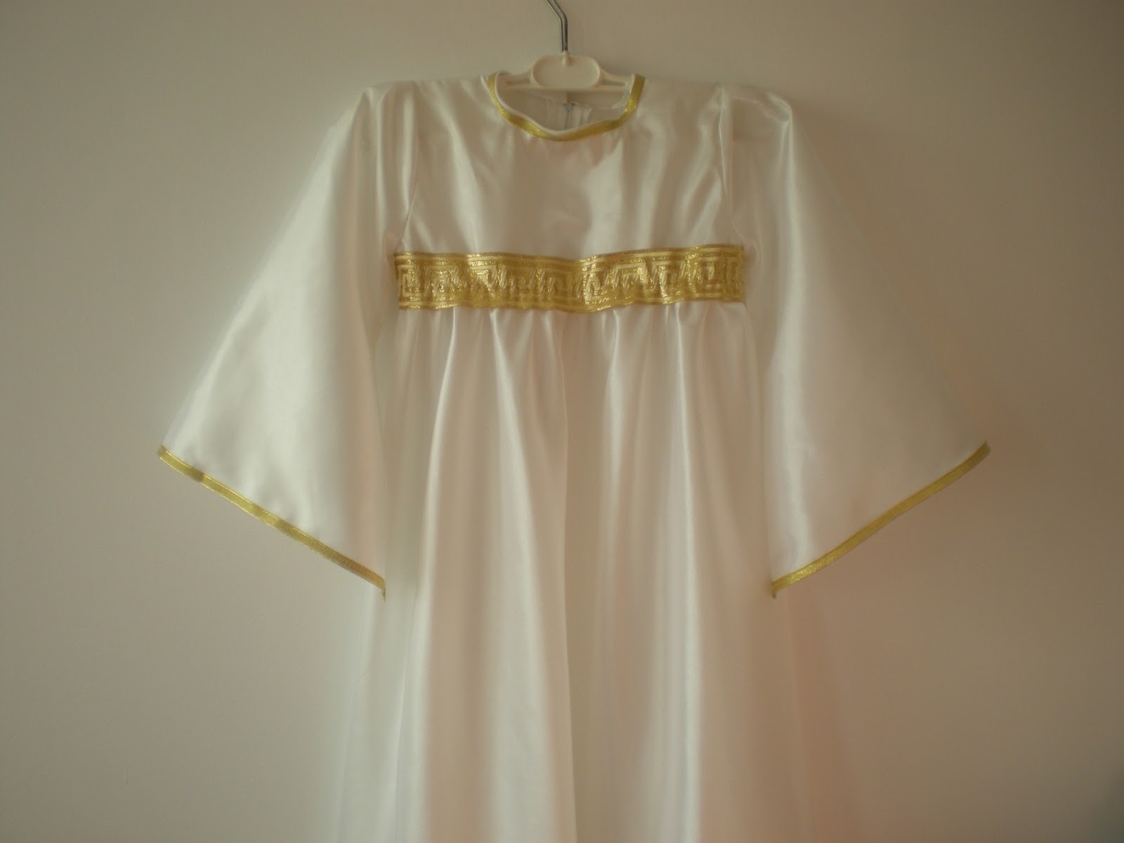 costume-evenimente-costum-ingeras-fetite