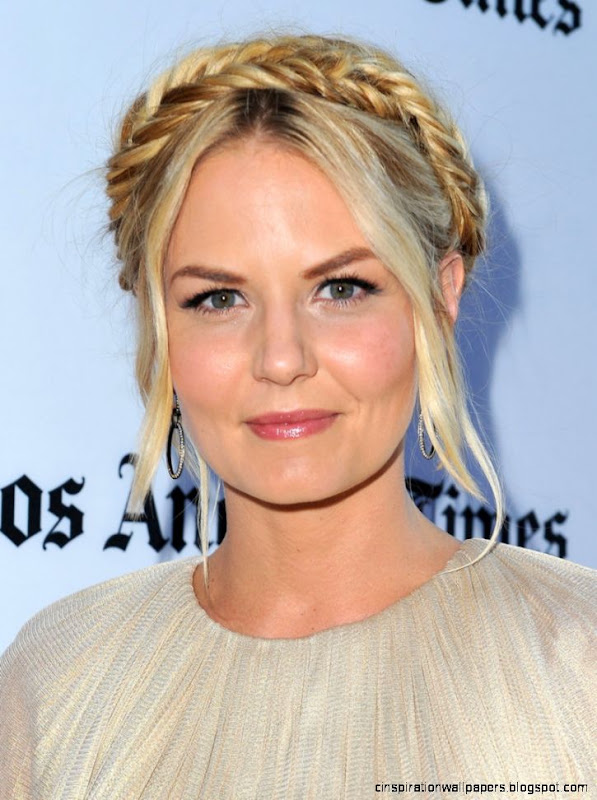 Jennifer Morrison Goes For A Soft Fishtail Helmet Braid