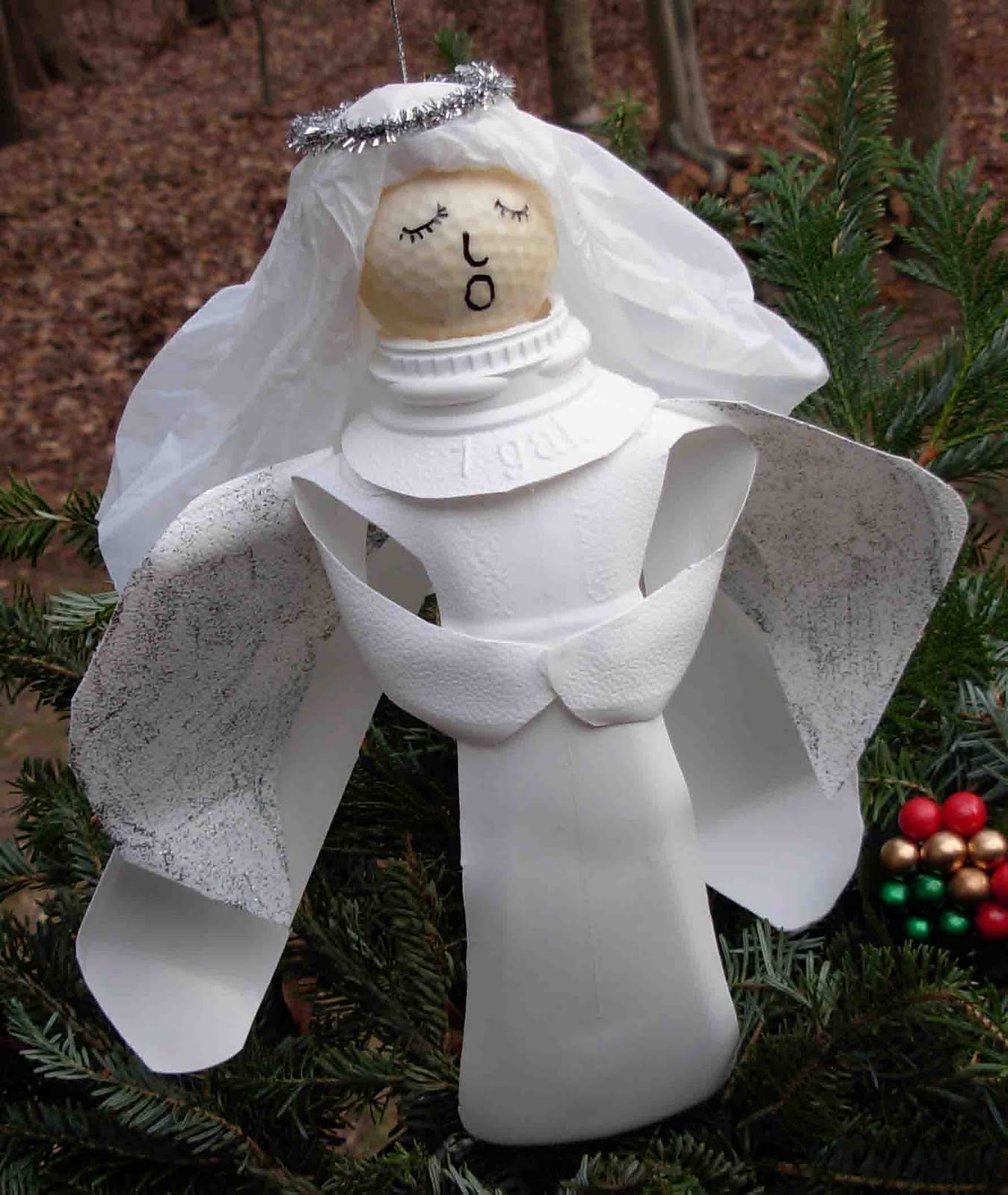 Crack of Dawn Crafts: Recycled Milk Jug Angel Craft