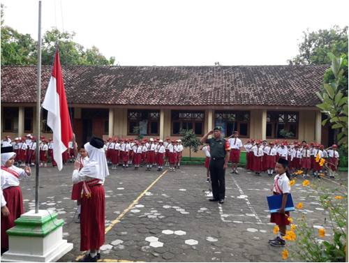 Babinsa Gebang Jadi Irup Di SD N I Gebang