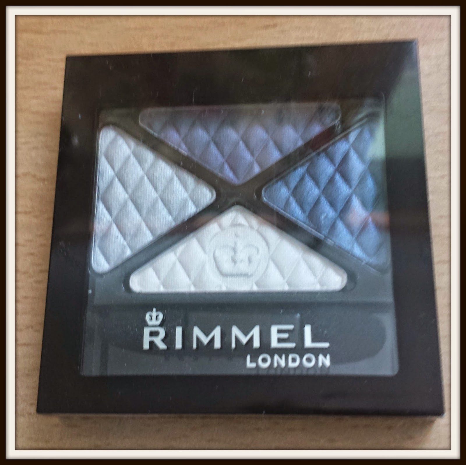 Rimmel London Smokey Blue Quad Eyeshadow palette review Glitz and
