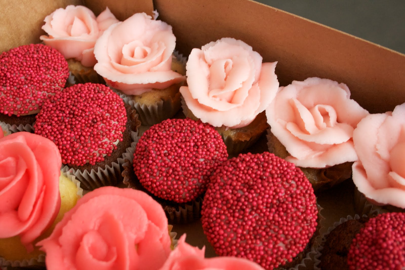 Kumquat Cupcakery Valentines Cupcakes!