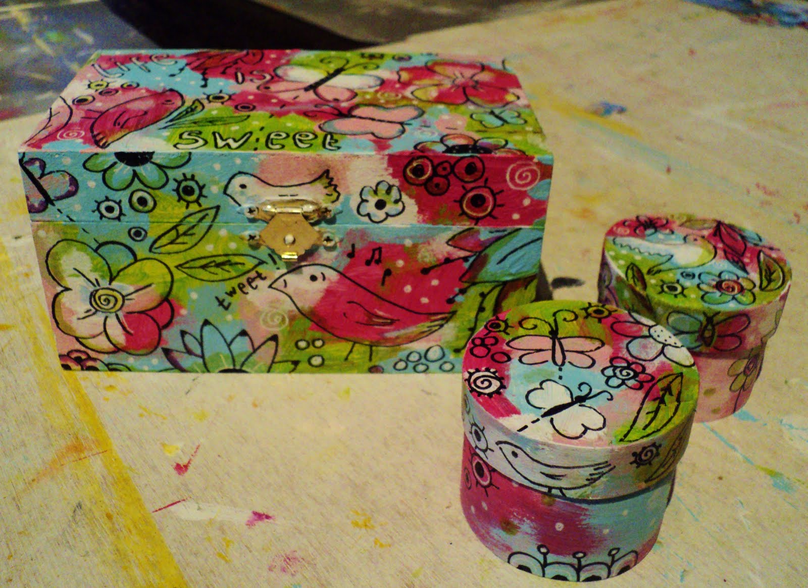 MakeArtBeHappy Mixed media boxes