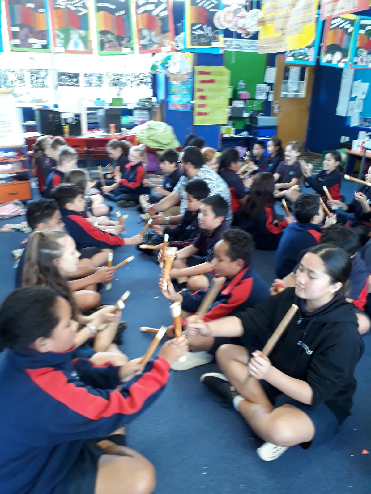 E Papa Waiari Ti Rakau Sticks