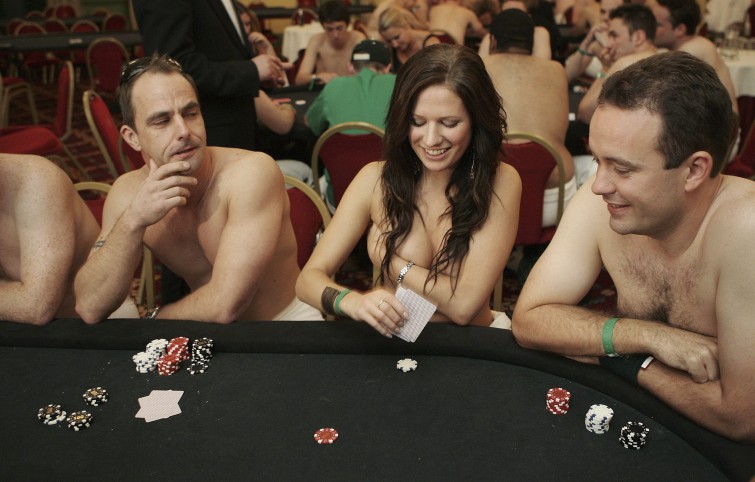 Verdades da Cássia: Como Jogar Strip Poker