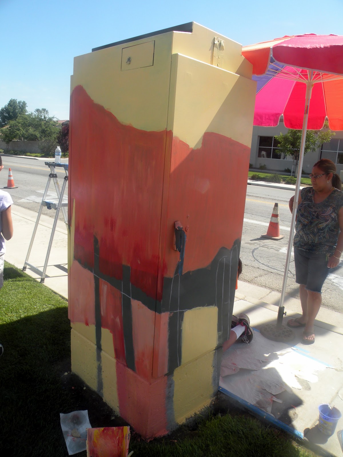 Girl Scout Troop 2447 Painting Traffic Signal Boxes....!