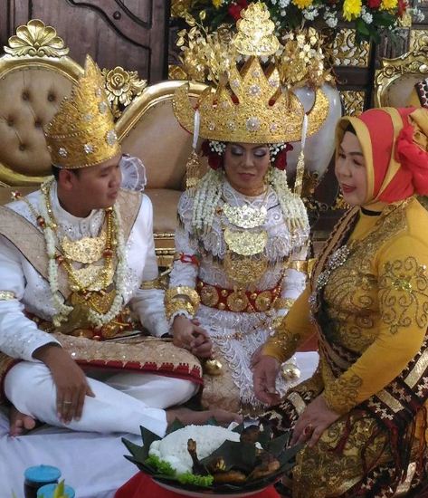Prosesi Pernikahan Adat Lampung Pepadun Dan Sebatin