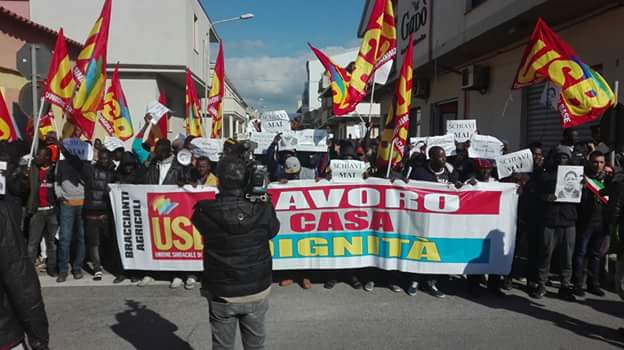  African migrants protest in Calabria, Italy after 26-year-old Nigerian woman dies in fatal fire at refugee camp 