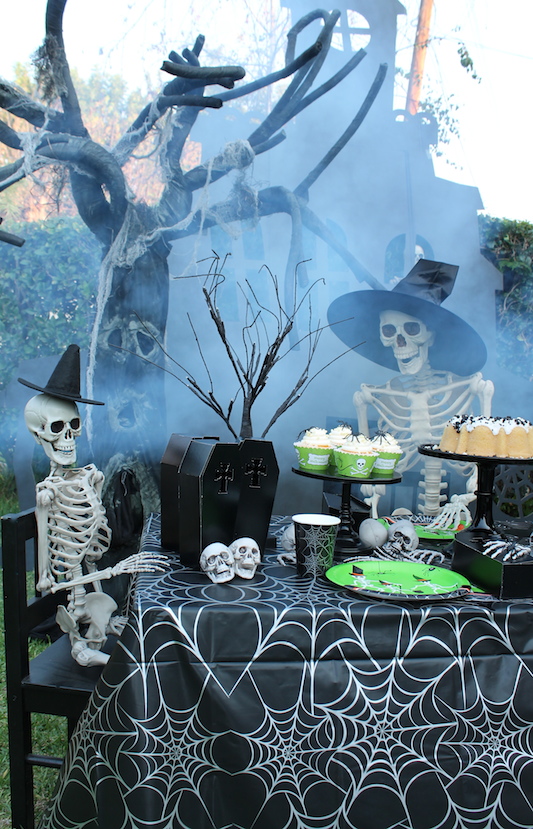 Skeleton Halloween Party Ideas! LAURA'S little PARTY