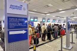 AVANZA LA CRISIS : Récord histórico en el Aeropuerto Jorge Newbery: 10 millones de pasajeros