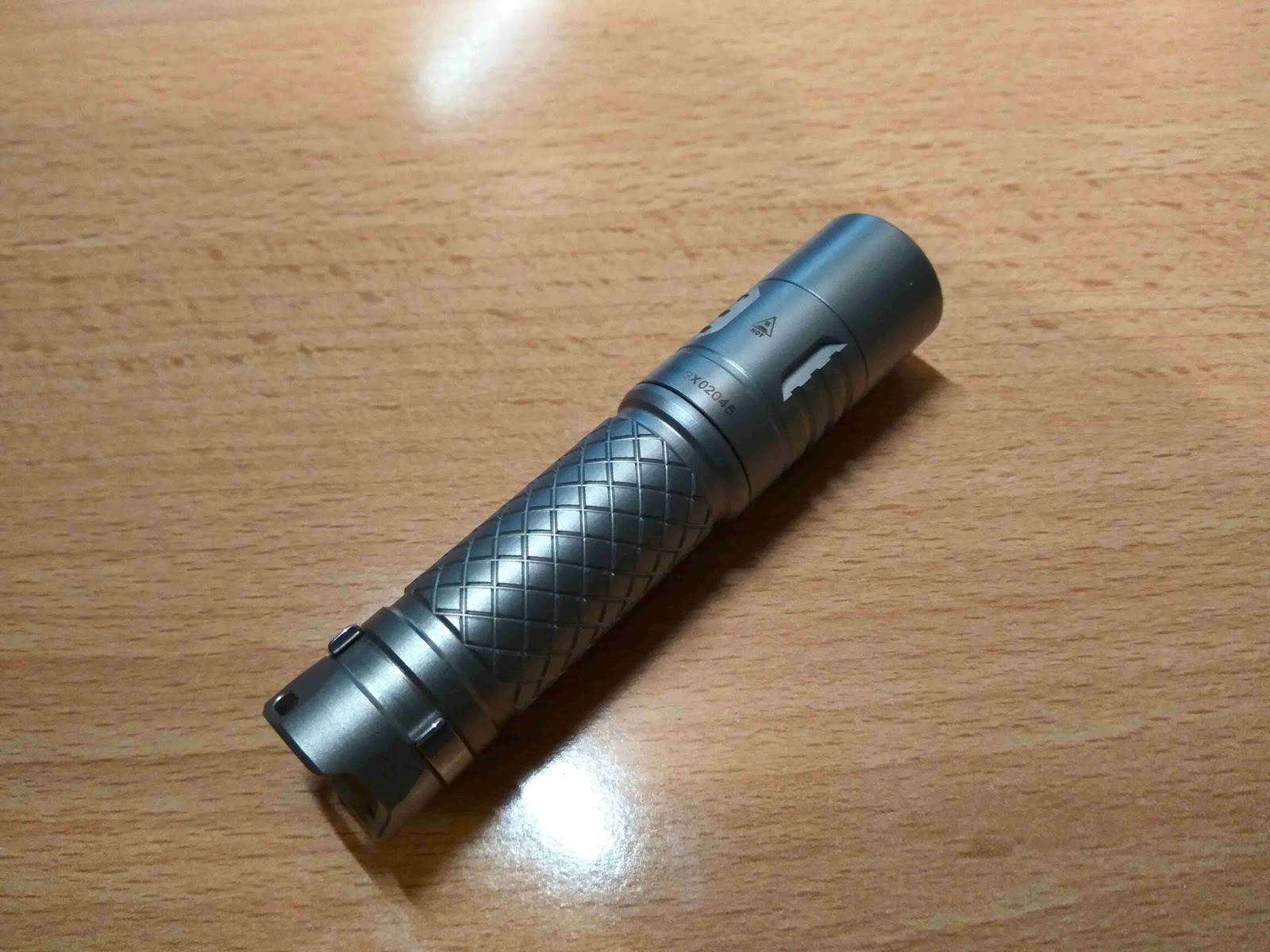 Klarus Mi7 Ti, XPL Hi Titanium Flashlight Chinesium Reviews