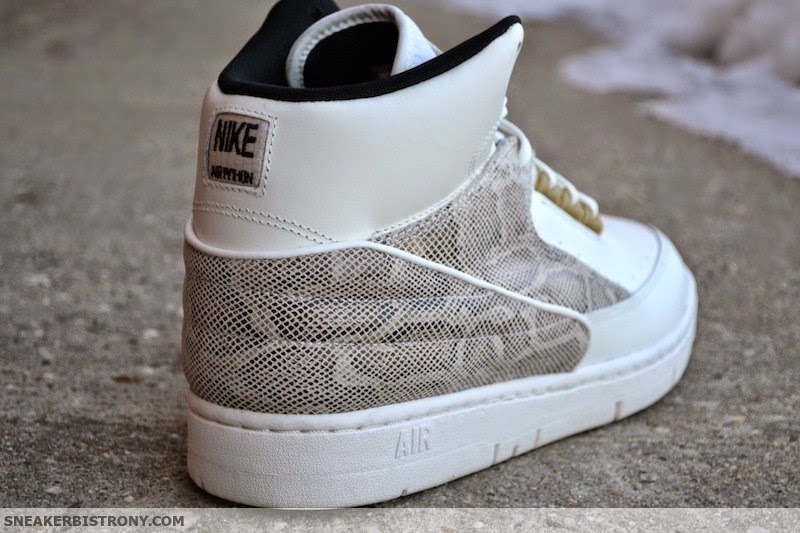 SNEAKER BISTRO - Streetwear Served w| Class: KICKS | Nike Air Python