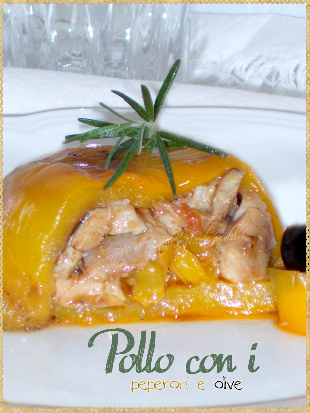 Pollo con olive rivestito di peperoni gialli