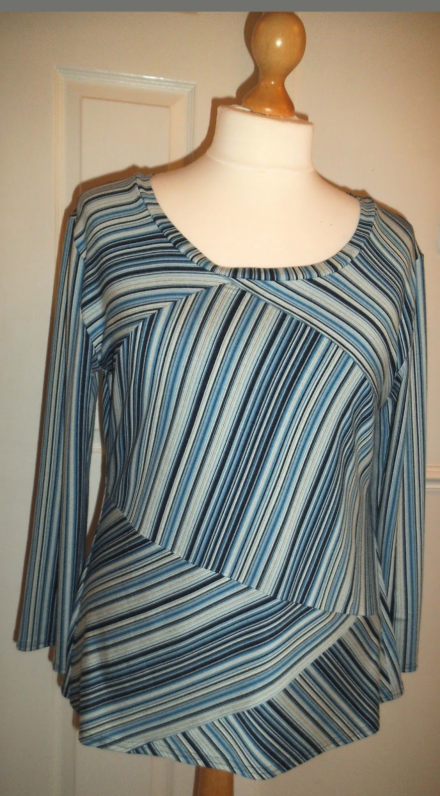 Sew Ruthie Style: Summer Sea (navy and cadet blue): Barcode Striped Tee