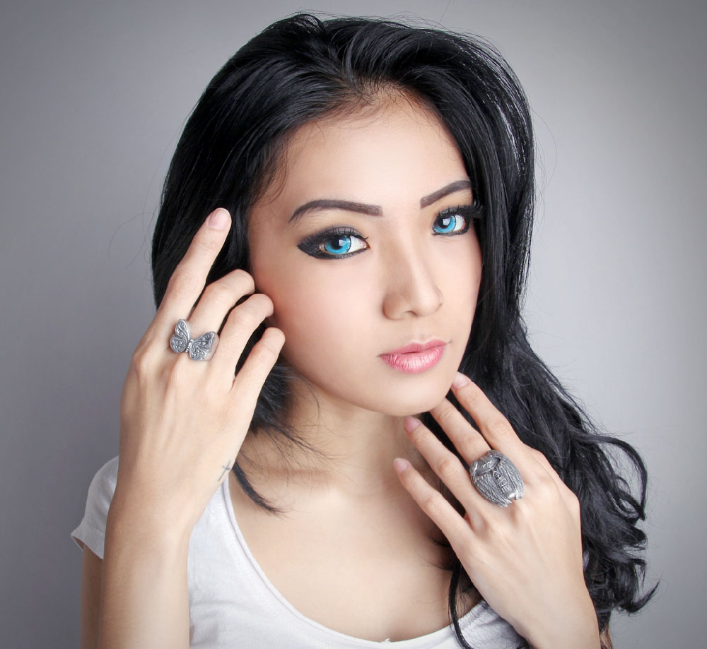 Tika Kaunang Seksi Pakai Bikini - Pixie