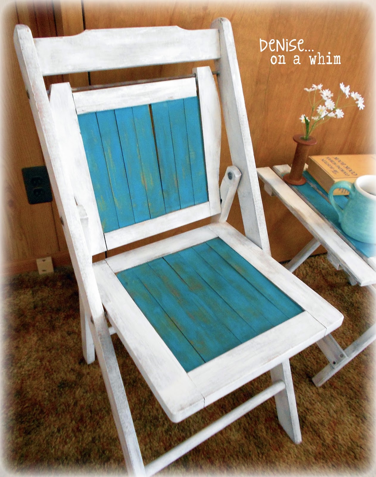 Vintage wooden folding chair via http://deniseonawhim.blogspot.com
