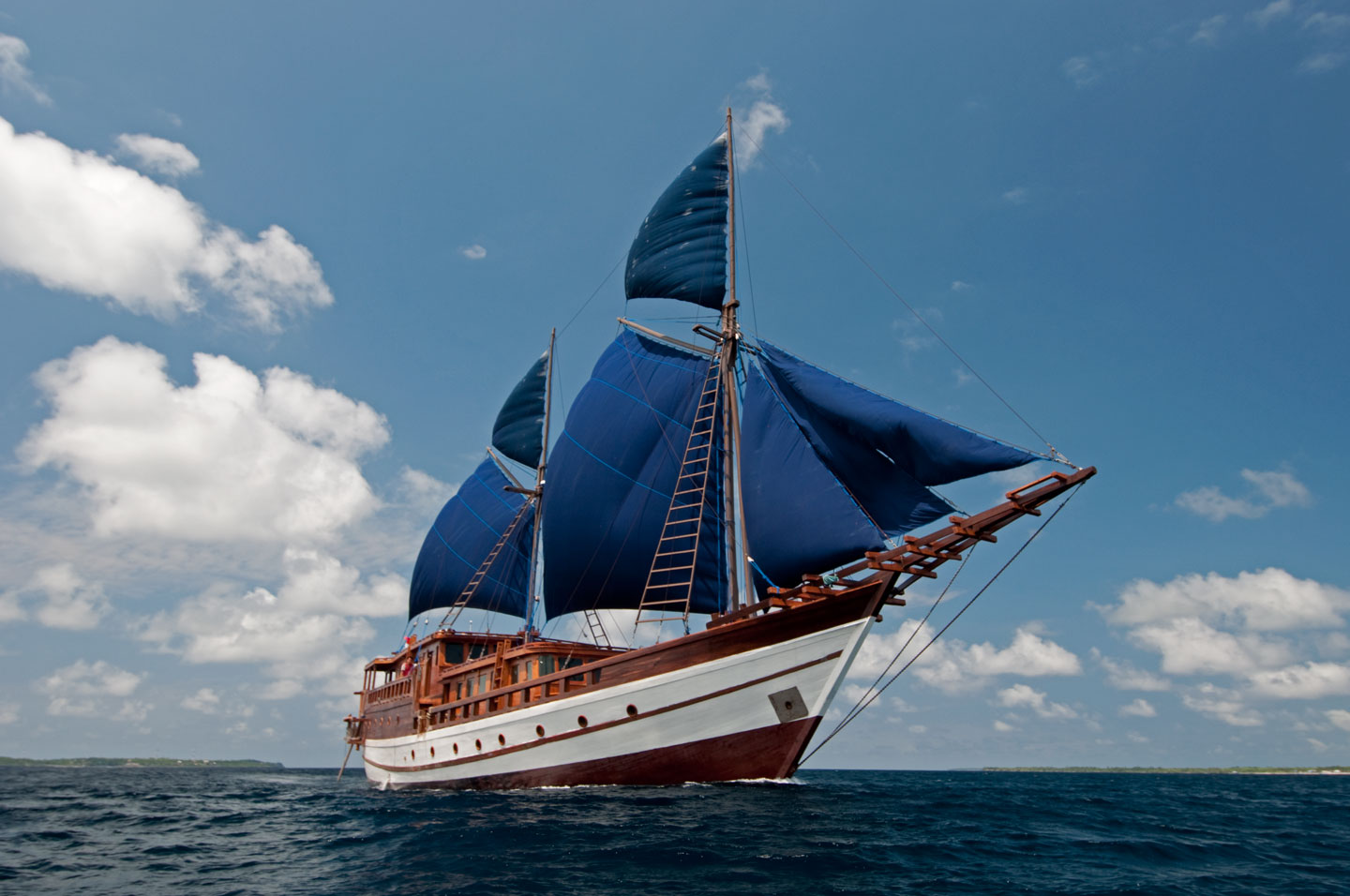 Phinisi : Luxurious and thoughness from Bulukumba boat maker