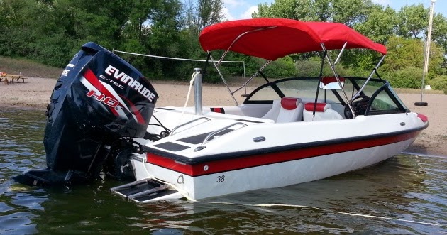 Dyna-Ski Boats: Bimini Top on a Dyna-Ski