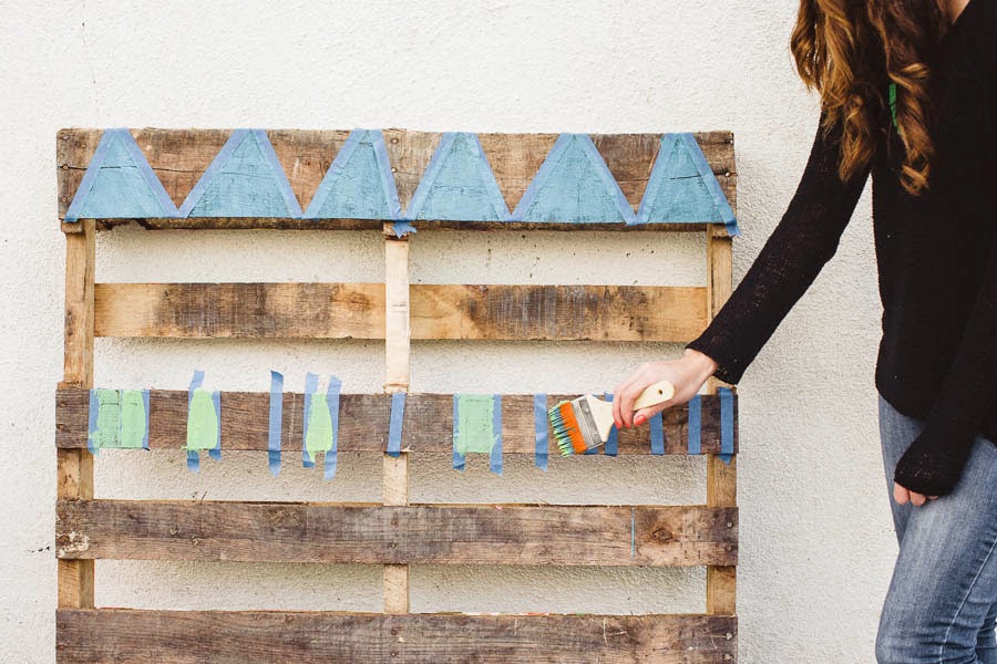 Diy photocall con palets y pintura de colores4