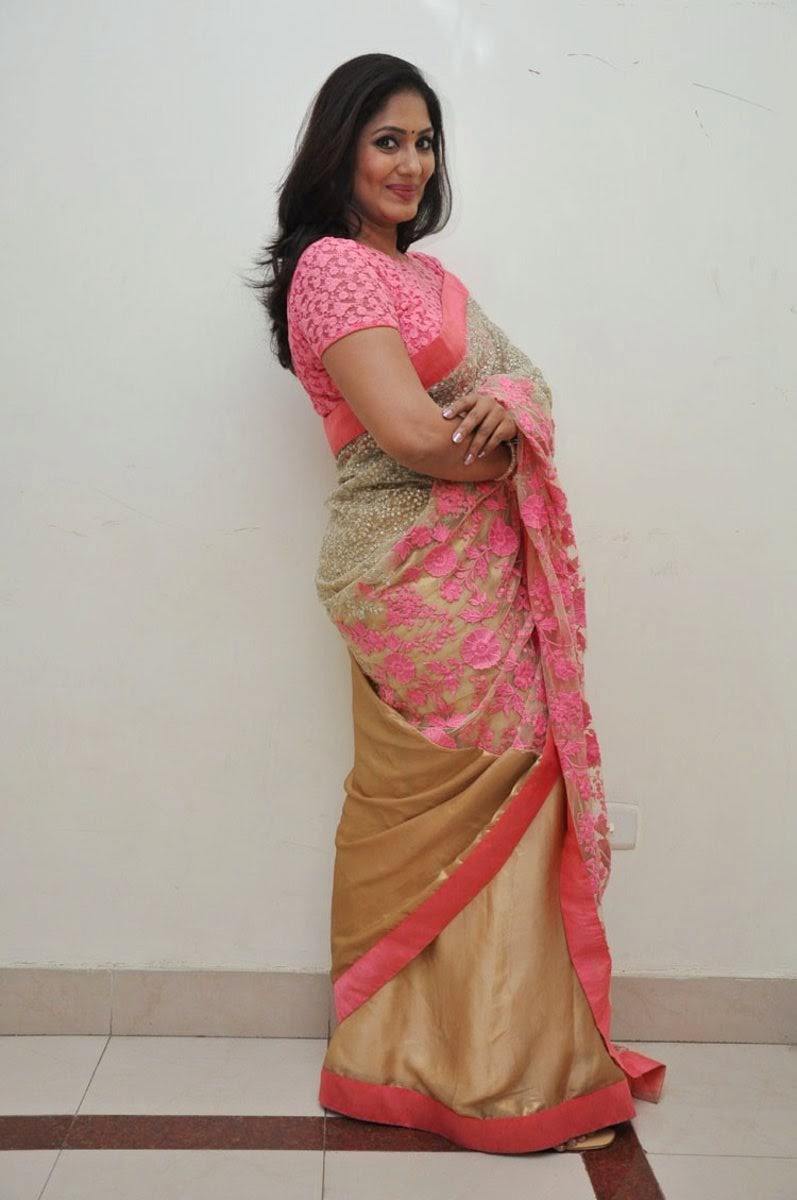 Telugu Anchor Jhansi Photo Gallery