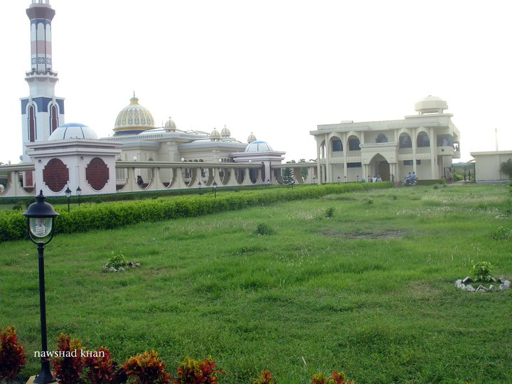 Masjid all over the world Baitul aman jamemasjid or Guthia mosque Masjid all over the world Baitul aman jamemasjid or Guthia mosque