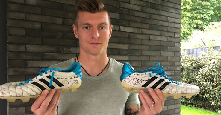sonrojo baño Cayo No Boot Switch - Kroos Joins Germany Training Wearing Old Iconic Adidas  11pro Boots - Footy Headlines