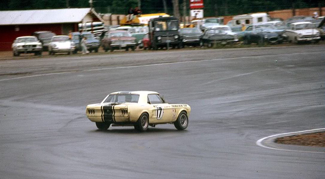 Just A Car Guy: The 1968 SCCA race at Bryar (Loudon New Hampshire ...