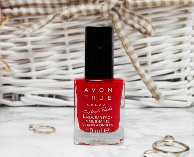 Avon True Colour Perfect Reds Nailwear Pro+ in Red Bombshell