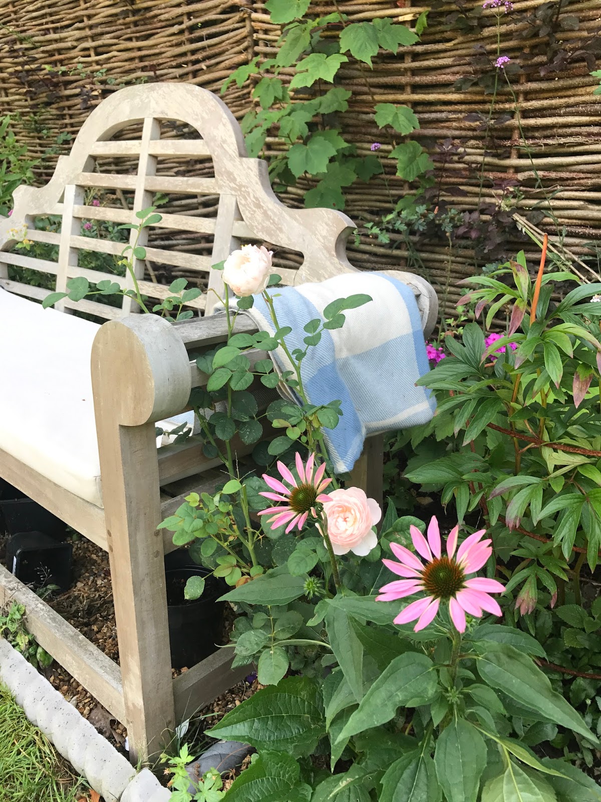 Garden Al Fresco Living {With The White Company} Roses and Rolltops